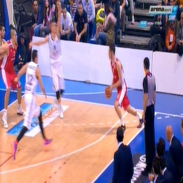 kalinic u autu.jpg