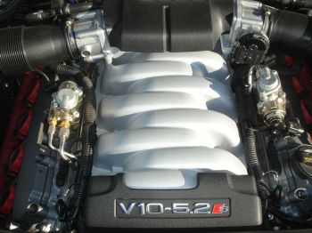 audi S8 motor.jpg